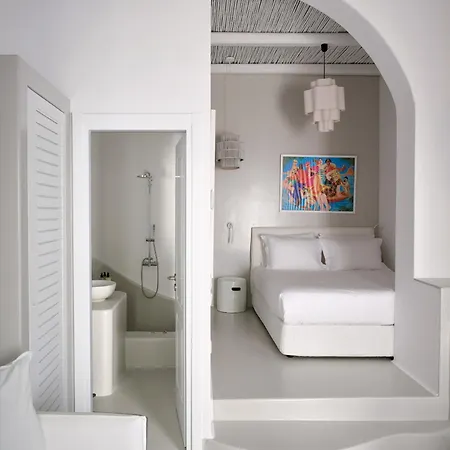 Chiara Mykonos