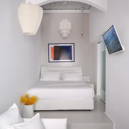 Chiara Mykonos